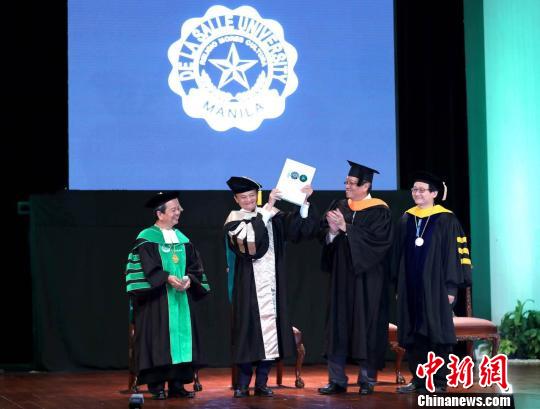 馬云成世界首個科技創業名譽博士鼓勵年輕人科技創業